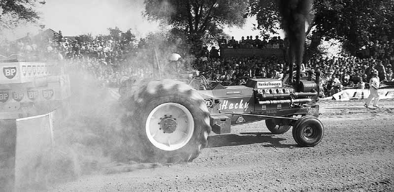 Trecker-Treck in Probstdorf zoom_