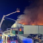 Großbrand einer Lagerhalle in Mannsdorf
